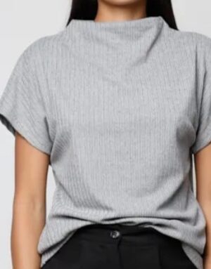 CAMISETA GRIS RAYAS