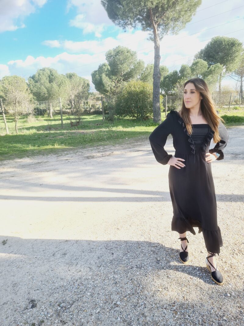 VESTIDO LARGO NEGRO VOLANTES - Imagen 5
